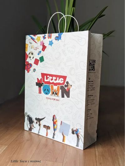 Little Town Toy Store packaging photo 3