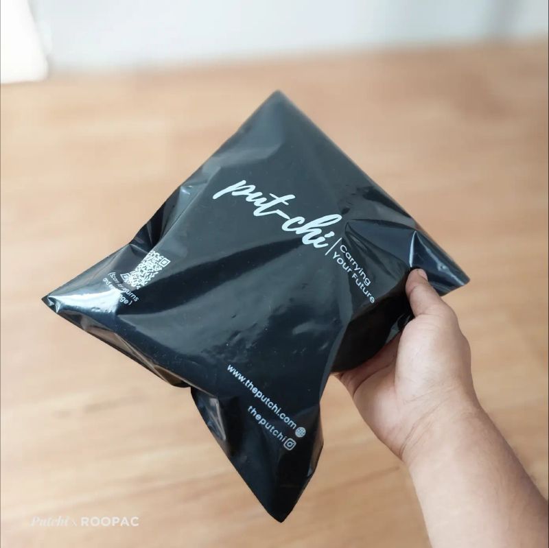 The Putchi packaging photo 2