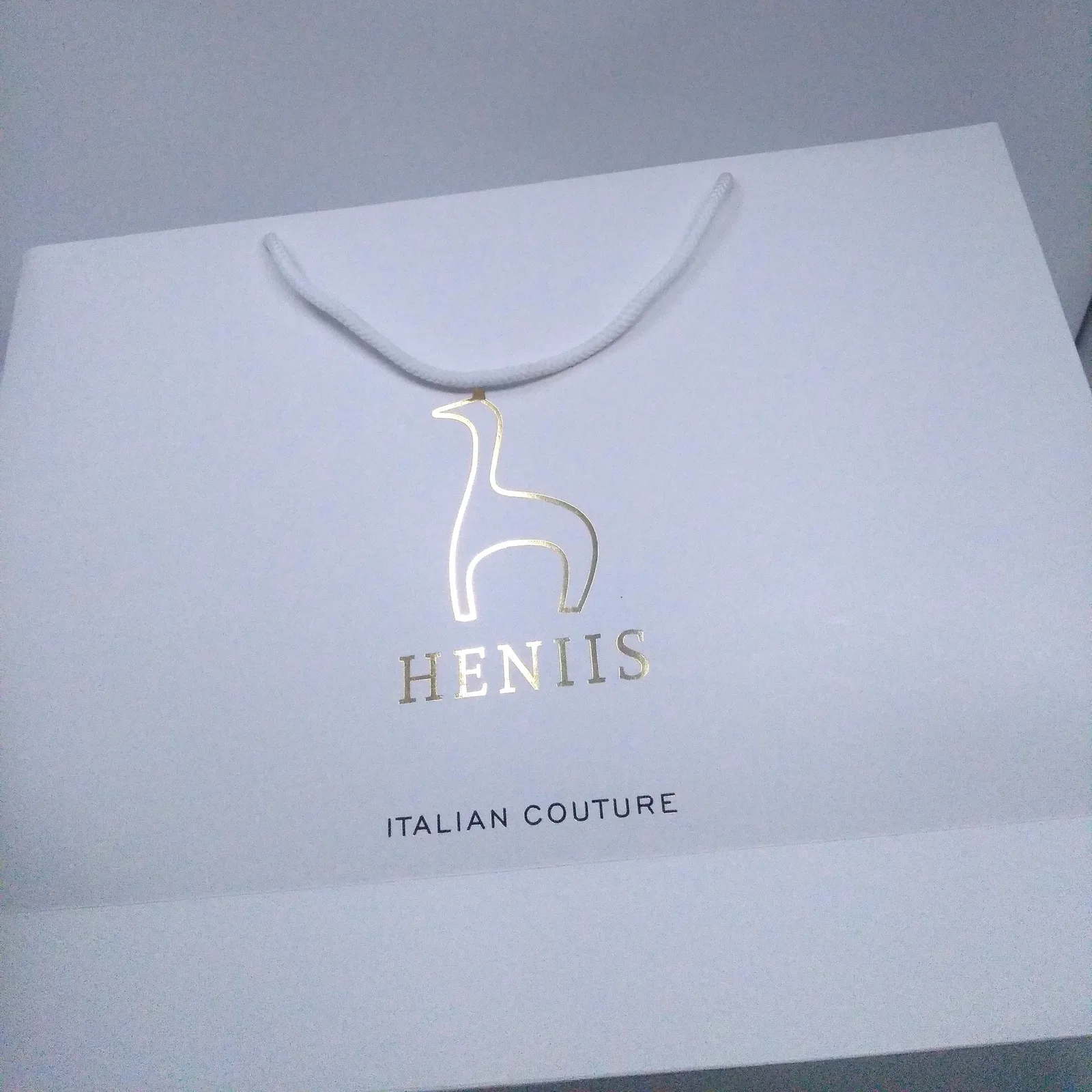 Heniis